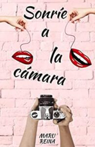 sonrie a la camara maru reina